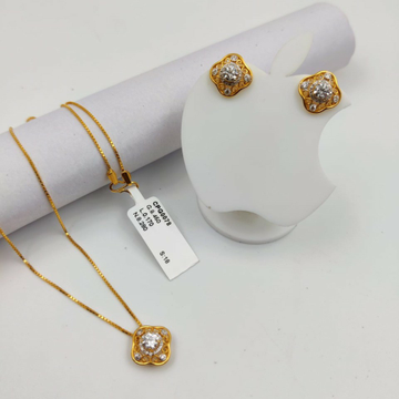 22 carat fancy chain pendant set by 