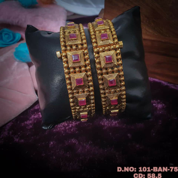 jadtar bangles by 