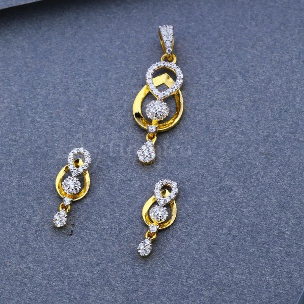 22 carat 916 diamond pendle set