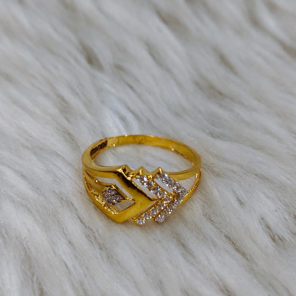 916 22 carat diamond ladies ring