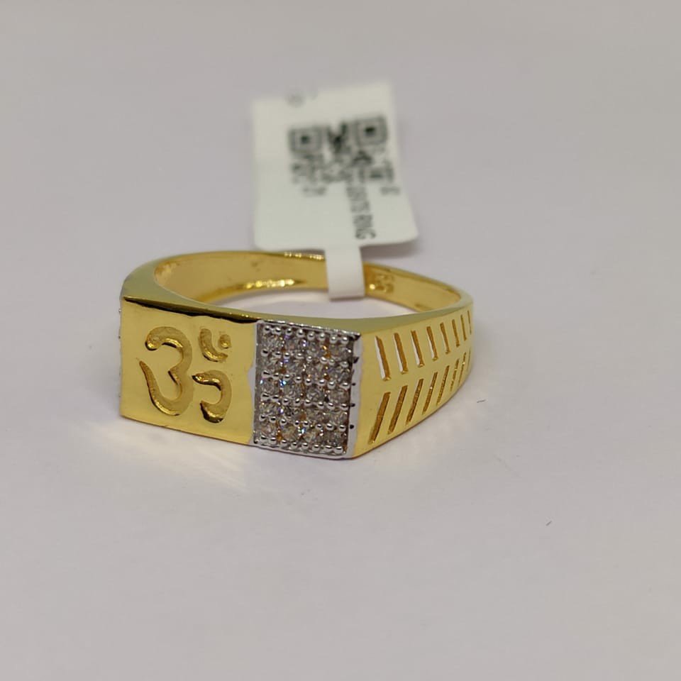 22 carat 916 fancy diamond gents Om ring