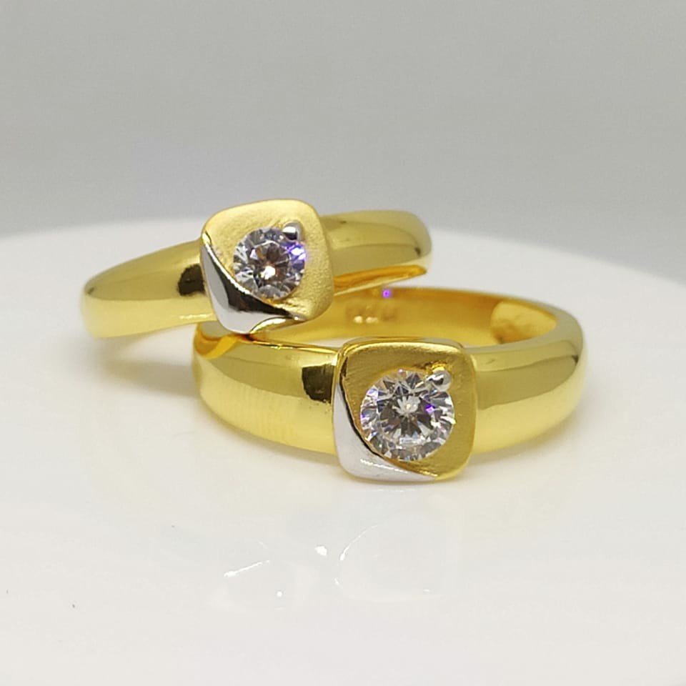 Adjustable 22k Charismatic Gold Couple Rings